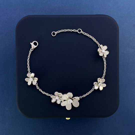 Van Cleef & Arpels bracelet18 (8)